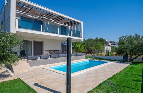 Zrce Villa | Exclusive Retreat with Private Pool in Novalja - Five Bedroom Villa