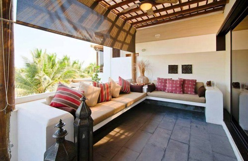 Monterrico Villa | Exclusive two-level beachfront Villa with a huge pool