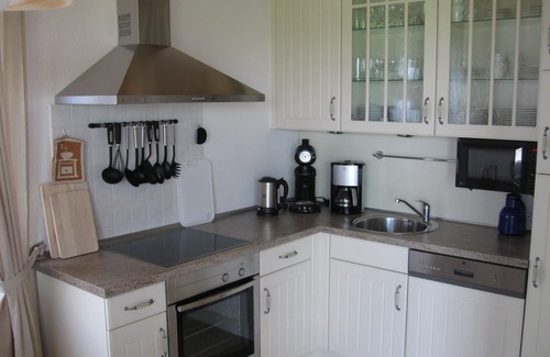 Neu Hauen House | Exclusive vacation home in a quiet location with a view of the dyke. Wallbox from 03/26