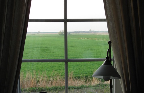 Neu Hauen House | Exclusive vacation home in a quiet location with a view of the dyke. Wallbox from 03/26