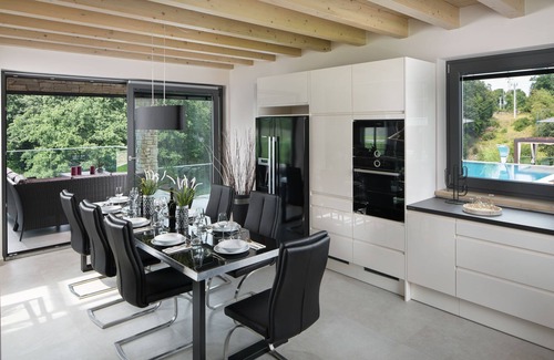 Jursici House | Exclusive villa near Pula with its own lake