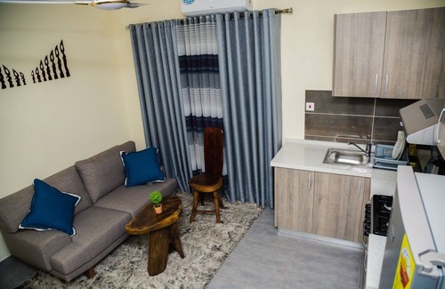 Bouvet Island Apartment | Executive 1 bedroom w/free constant Wi-Fi (East Airport)