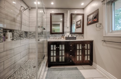 Waterloo House | Executive 3 Bedroom Suite in the Heart of Waterloo
