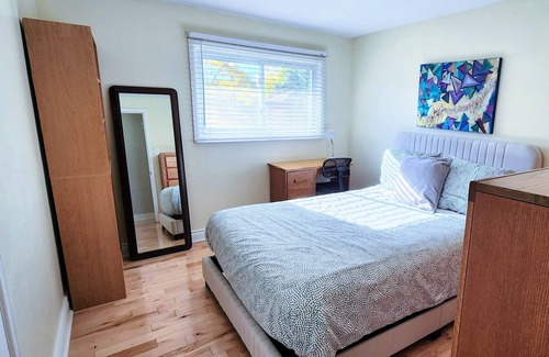Waterloo House | Executive 3 Bedroom Suite in the Heart of Waterloo