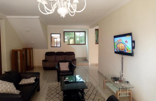 Ogbodjo Apartment | Executive 5 Bedroom House At East Legon