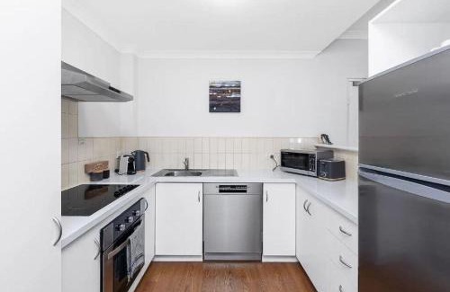 Northbridge Apartment | Executive Apt - 2BR 1BA w Parking