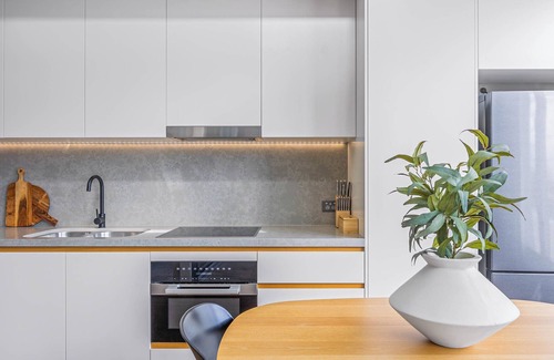 Maroochydore Apartment | Executive Beachside Getaway – Cotton Tree