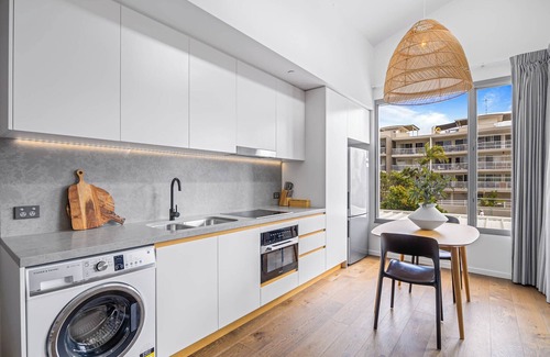 Maroochydore Apartment | Executive Beachside Getaway – Cotton Tree