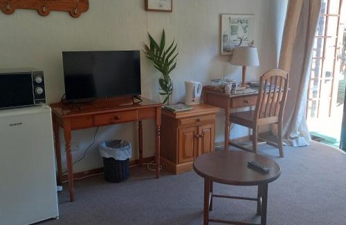 Ethekwini Apartment | Executive Double room with en-suite and private patio