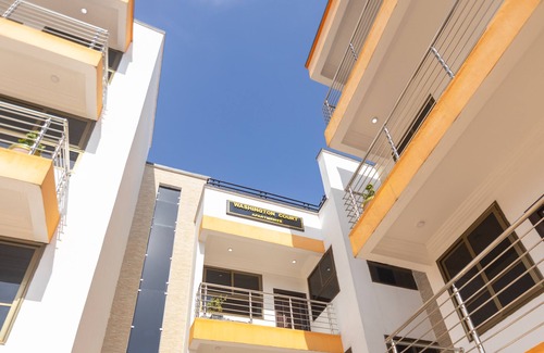 Accra Apartment | Executive Large Room with Ensuite - just 25 mins drive from the Airport