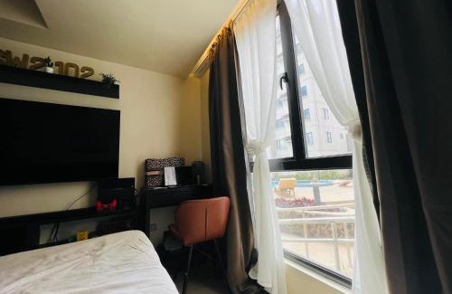 Silang Junction South Apartment | Executive Room at Serin Tagaytay