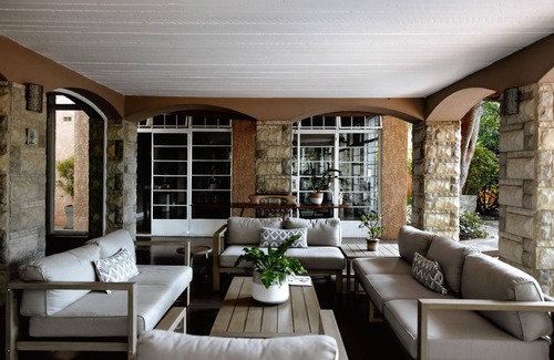 Harare Villa | Executive suite in a 5 Star Lodge in Mount Pleasant - 2260