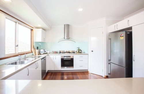 Ascot House | Executive Three Bedroom Two Level Spacious Home with Pool and Parking for Two