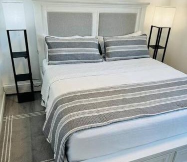 Fairbanks Apartment | Executive upper floor apartment 10
