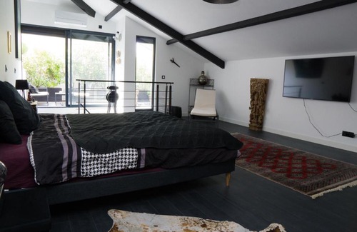 La Garenne-Colombes Villa | EXIGEHOME-Magnifique Loft à 15 minutes de Paris