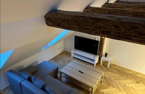 Kriegshaber Apartment | Exklusive Maisonetten Wohnung mit Gartenzugang