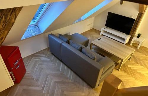 Kriegshaber Apartment | Exklusive Maisonetten Wohnung mit Gartenzugang