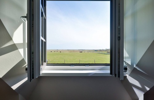 Tinnum House | Exklusives Neubau-hausteil in Beliebter Salzwiesenlage in Tinnum