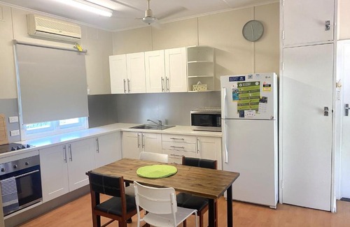 Exmouth House | Exmouth Villas Unit 28
