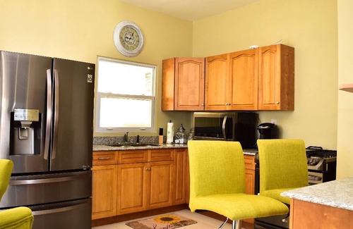 Runaway Bay House | EXOTIC BAYOU "A home away from home experience"