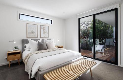 Blairgowrie Villa | Expansive Beachside Luxury at Roman On Reeves