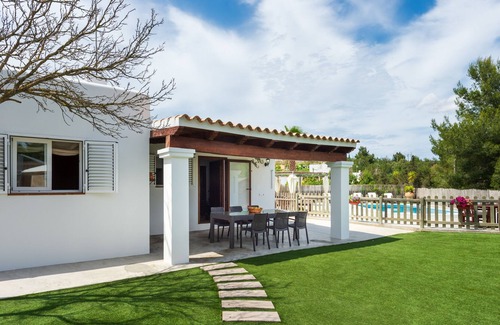 Sant Rafael de Sa Creu Ski Chalet | Expectacular villa with large garden and pool