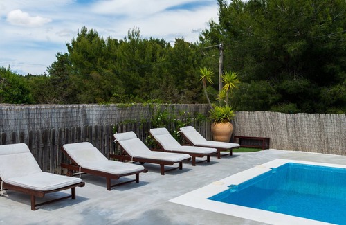 Sant Rafael de Sa Creu Ski Chalet | Expectacular villa with large garden and pool