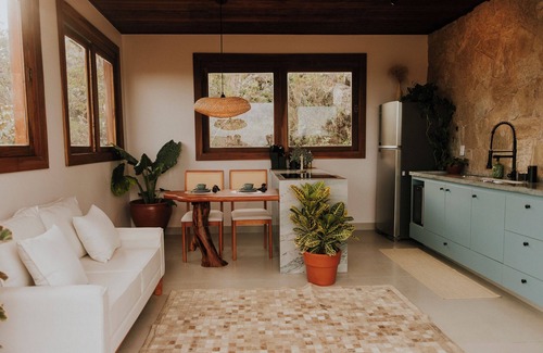 Alto Paraiso de Goias Ski Chalet | Experience the charm of Chapada: glass ceilings, stars and mountains