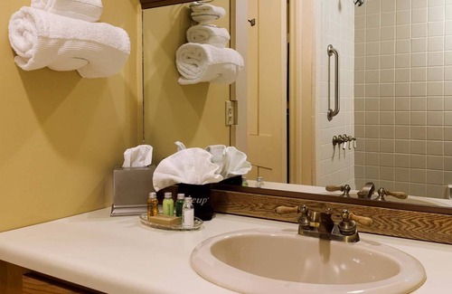 Central Business District Bed & Breakfast | Experience a relaxing, cozy and friendly stay. Walking distance to downtown!