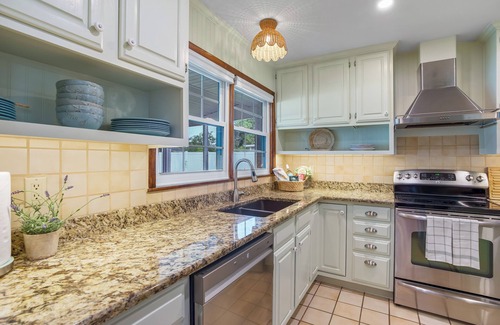 Jacksonville Beach House | Experience Coastal Bliss: Your 3-Bedroom, 2-Bath Retreat Minutes from the Beach!