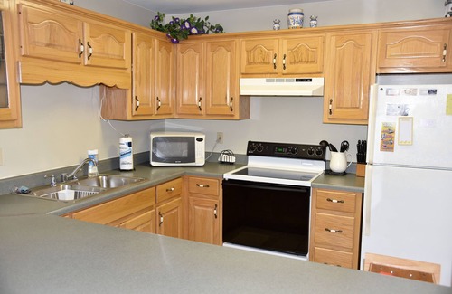 Dauphin Island House | Experience coastal charm at the Z House, a cozy 2 BR retreat in Dauphin Island, birders paradise!