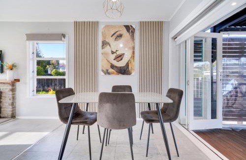 Titirangi Apartment | Experience Comfort in Our 3-Bedroom Family Home