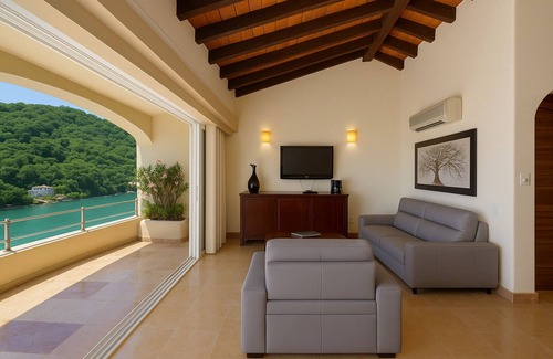 Boca de Tomatlan Villa | Experience Luxury Living at Our Ocean Front Villa in Puerto Vallartan