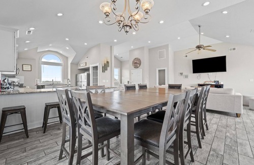 South Nags Head House | Experience luxury at Turquoise Turtle in Nags Head, perfect for up to 16 guests.