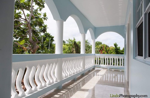Silver Sands House | Experience Real Jamaica! Large House, Full Kitchen, Quiet Beach, Local Vendors!