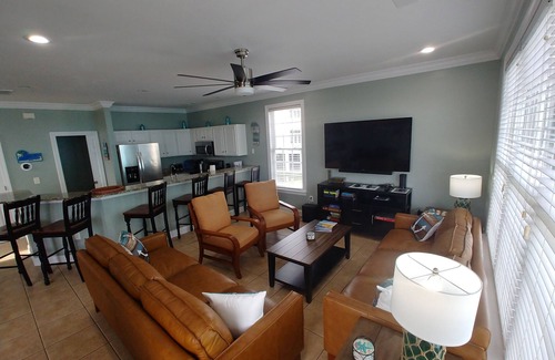 Myrtle Beach House | Experience Seaside Living Near the Myrtle Beach Boardwalk