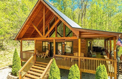 Bryson City Cabin | Experience serene forest views at the Mountain Loft