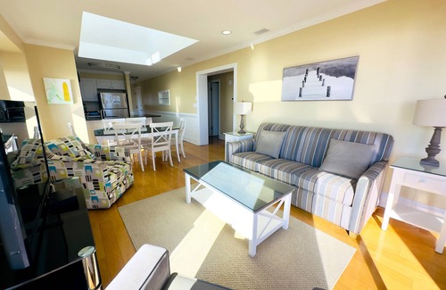 Ocean Drive Condo | Experience Tilghman Beach and Racquet Club Unit 301! Oceanfront, Pools, Tennis, Close to Main Street!