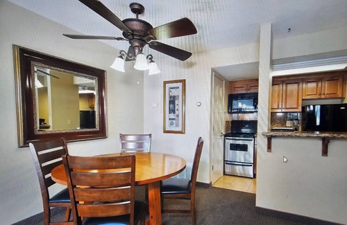 Tahoe Village Resort | Experience Tahoe's Ski Scene at Holiday Inn Club Vacations Tahoe Ridge Resort