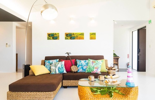 Namihira House | Experience the open Asian x Okinawa style on the t / Nakagami-gun Okinawa