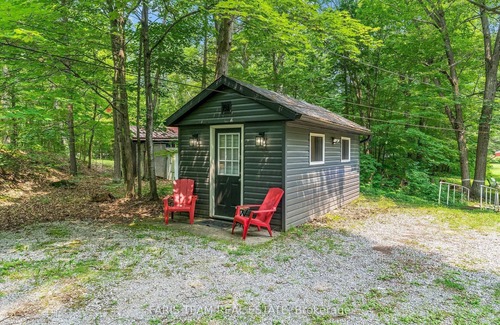 Washago Cottage | Experience True Comfort: Modern Riverfront Cottage in Orillia Country (Washago)