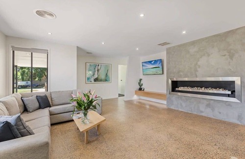 Kennington House | Explore Bendigo: Family Base on Boat Street