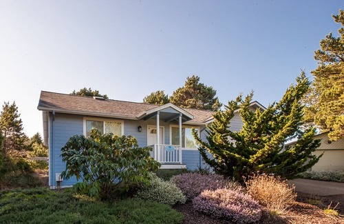 Beverly Beach House | Explore Beverly Beach in this charming three bedroom moments from the beach!