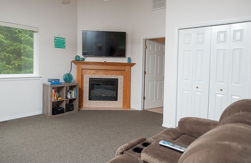 Beverly Beach House | Explore Beverly Beach in this charming three bedroom moments from the beach!