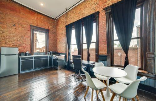 Marshall Apartment | Explore Downtown Marshall Historic Studio Getaway