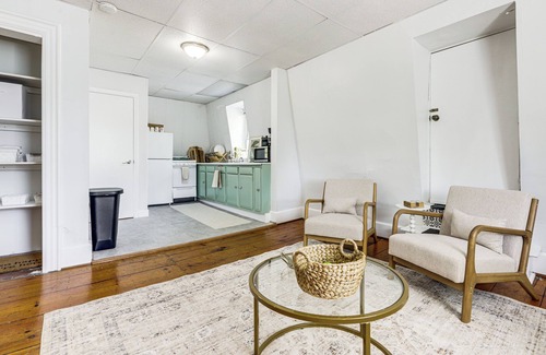Worcester Apartment | Explore Dtwn, Parks & Colleges: Cozy Worcester Apt