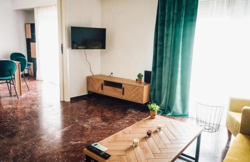 Khalkis Apartment | Explore Greece from Colorful City Centre Apartment
