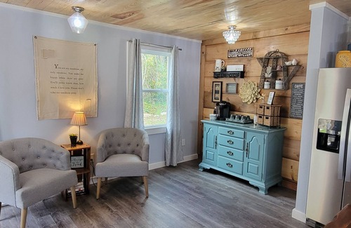 Aquone Cabin | Explore Nantahala, hiking-boating-rafting-weddings-firepit-wifi-pet friendly