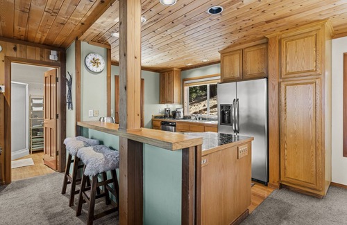 Truckee Cabin | Explore Northstar and Martis Valley with the whole family, relax in the hot tub under the stars!