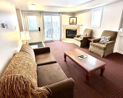 Collingwood House | Explore Shopping Spa